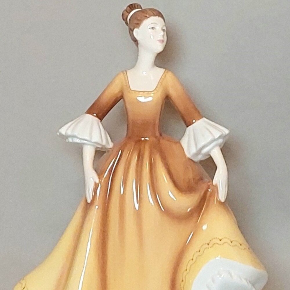 Royal Doulton "Stephanie" Vintage Home/Office Collectible Decor Statue Figurine - Picture 3 of 16